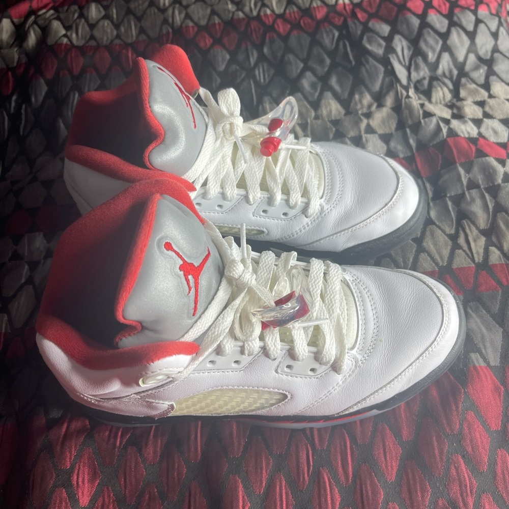Retro Jordan 5s